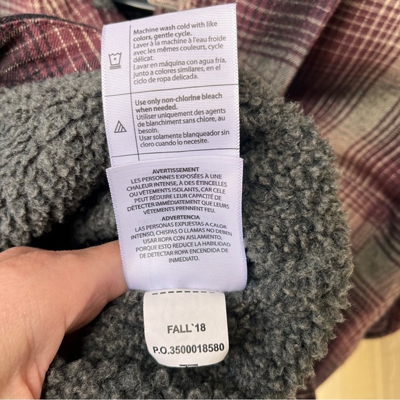 Carhartt Wm’s Hubbard Sherpa Lined Plaid Flannel Shirt Jacket In Deep Wine Sz M - Picture 12 of 16